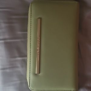 EUC Steve Madden Wristlet